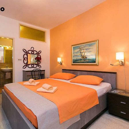 Apartments Nives Пореч Экстерьер фото