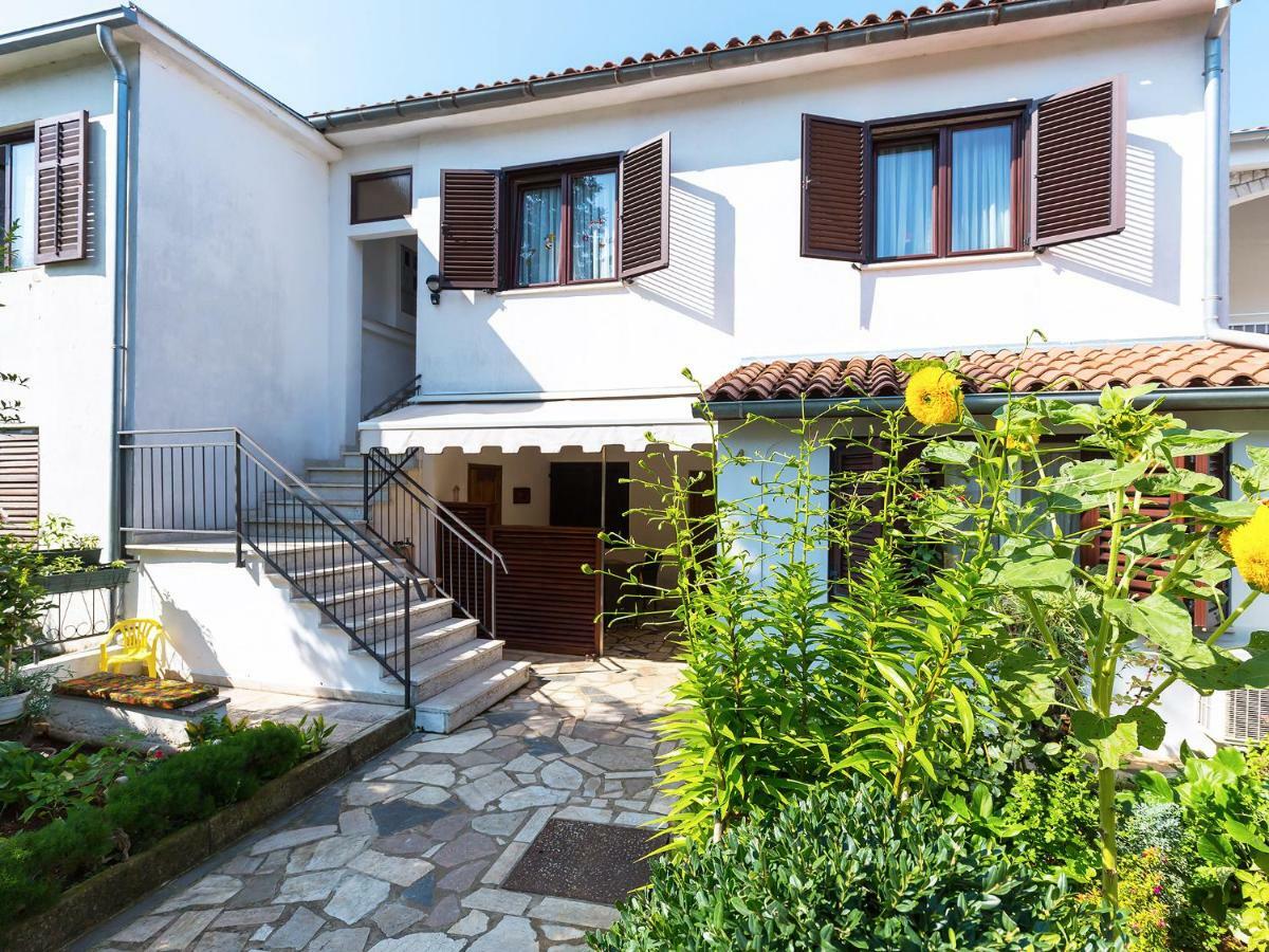 Apartments Nives Пореч Экстерьер фото