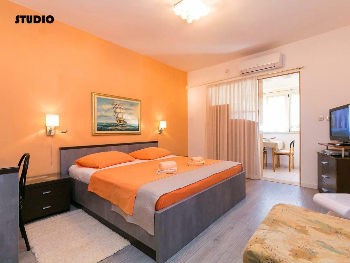Apartments Nives Пореч Экстерьер фото